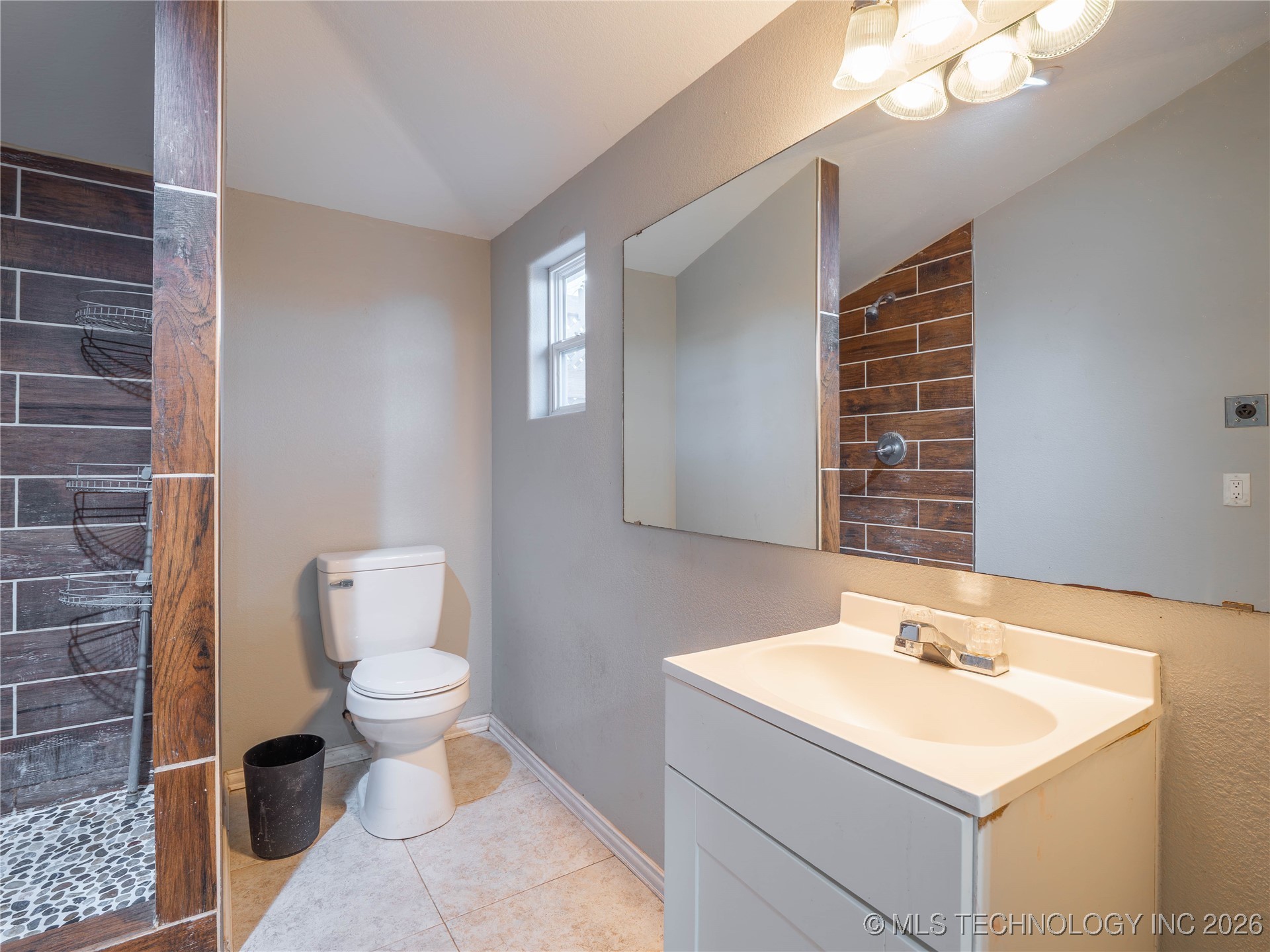 3310 S Main Street Property Photo 12