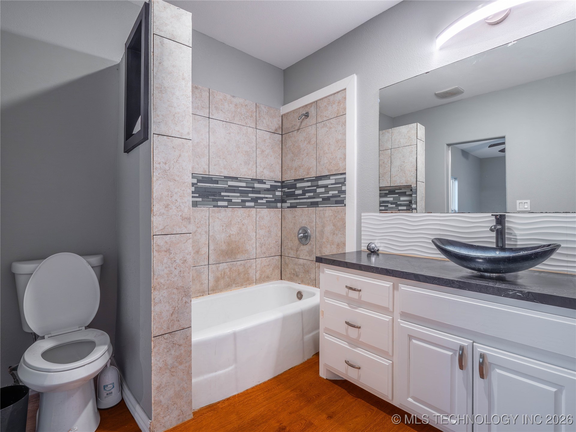 3310 S Main Street Property Photo 25