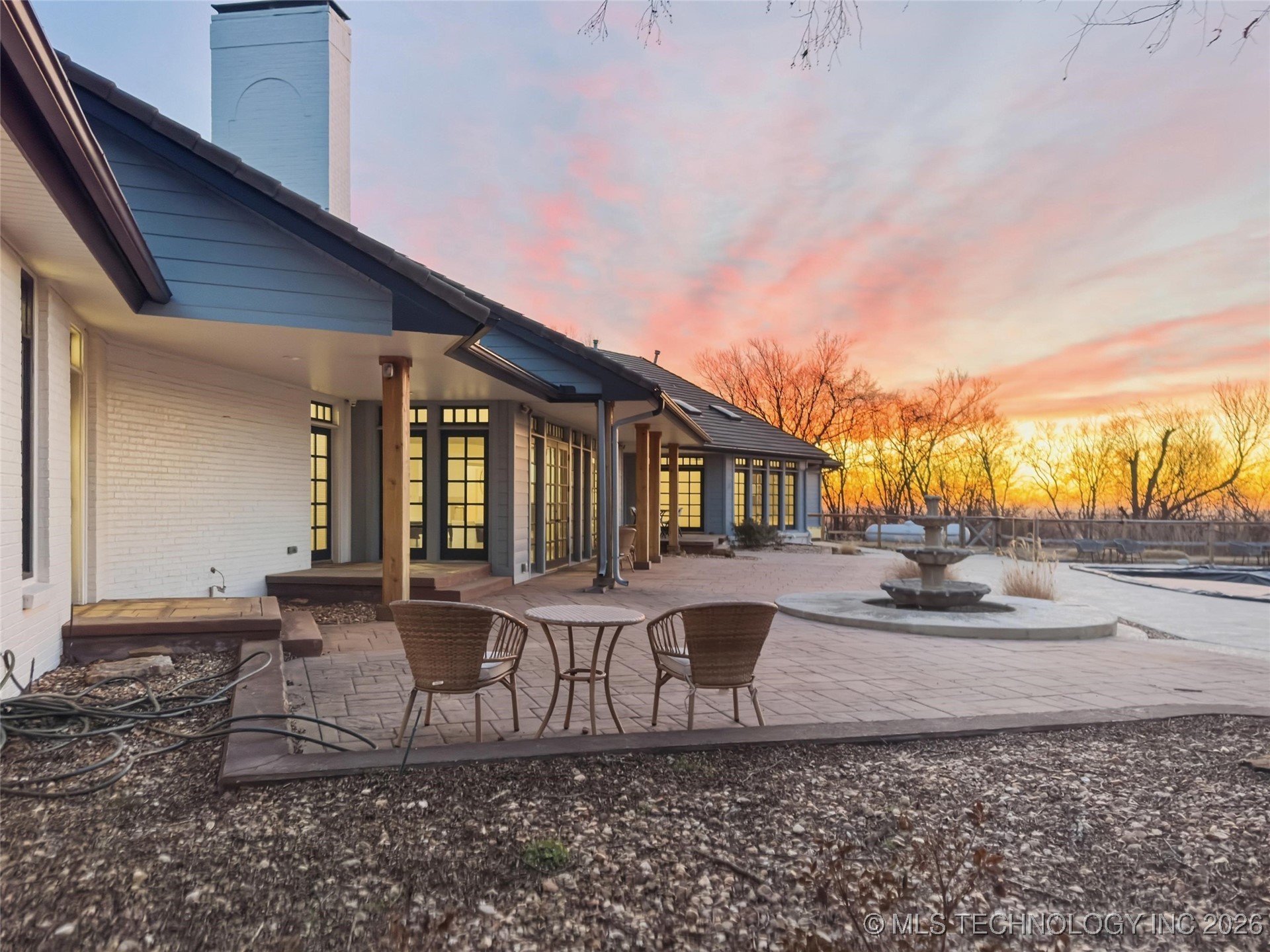 38009 Us Hwy 75 Property Photo 2