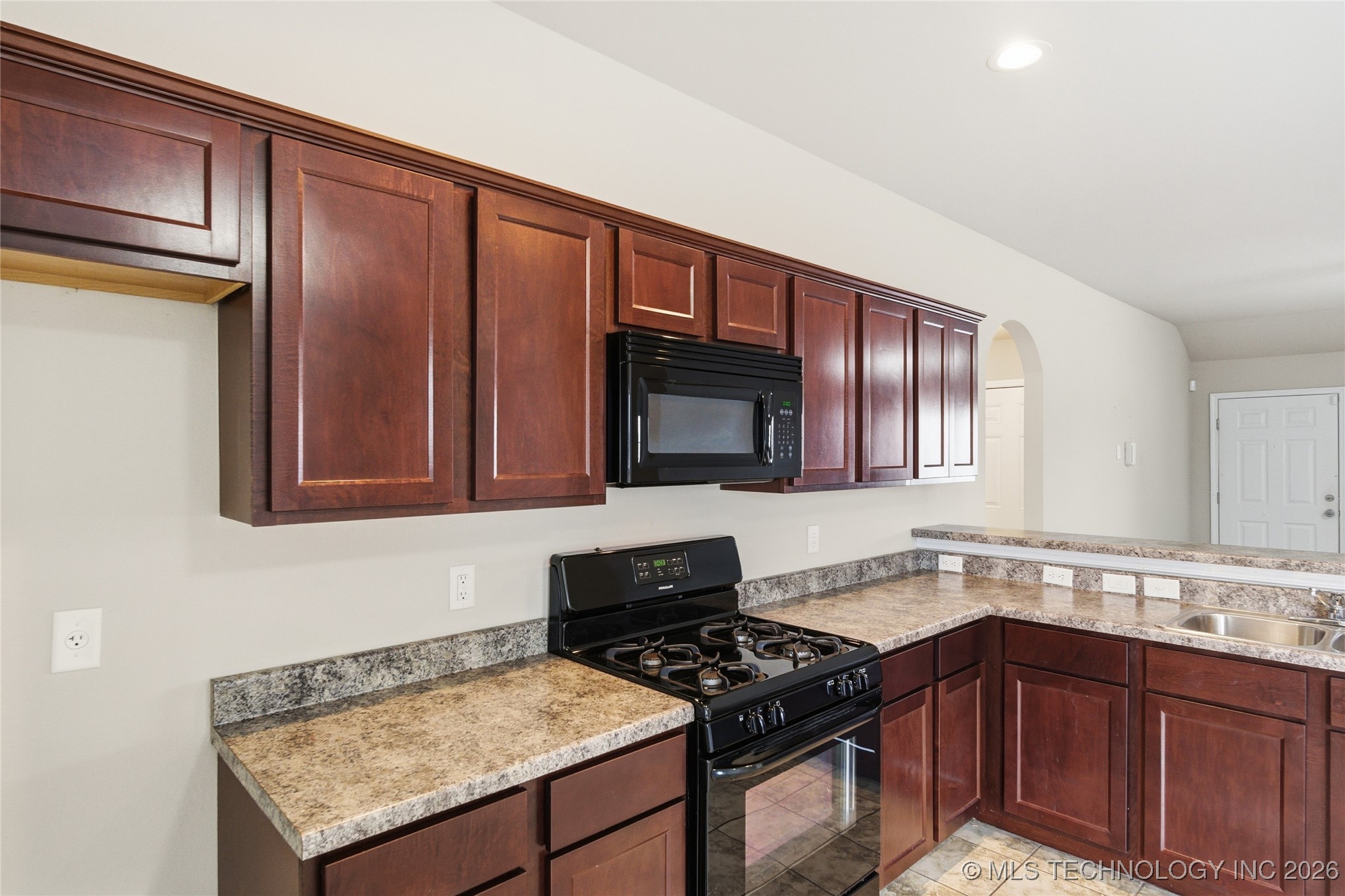 24878 E 93rd Court S Property Photo 7