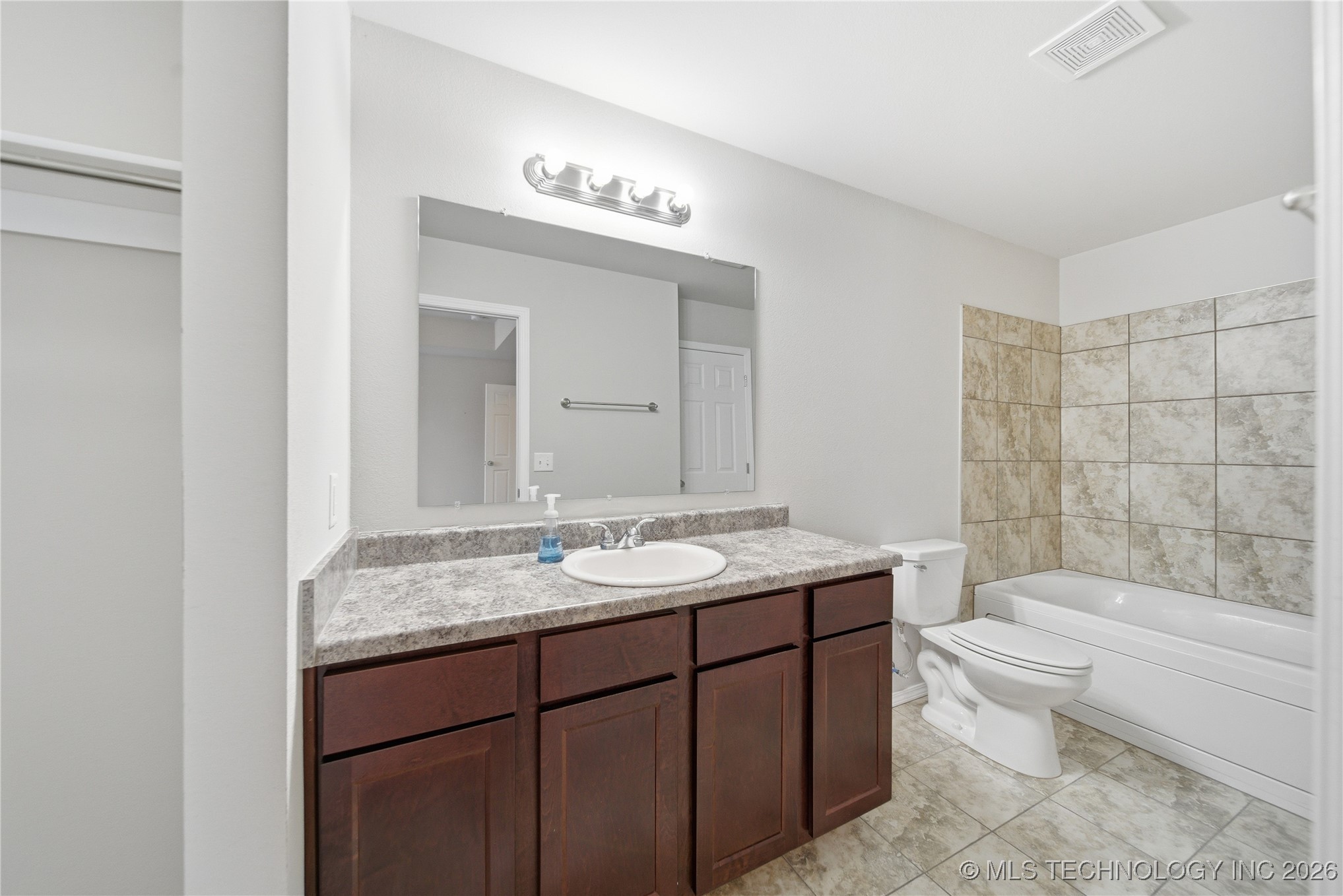 24878 E 93rd Court S Property Photo 15