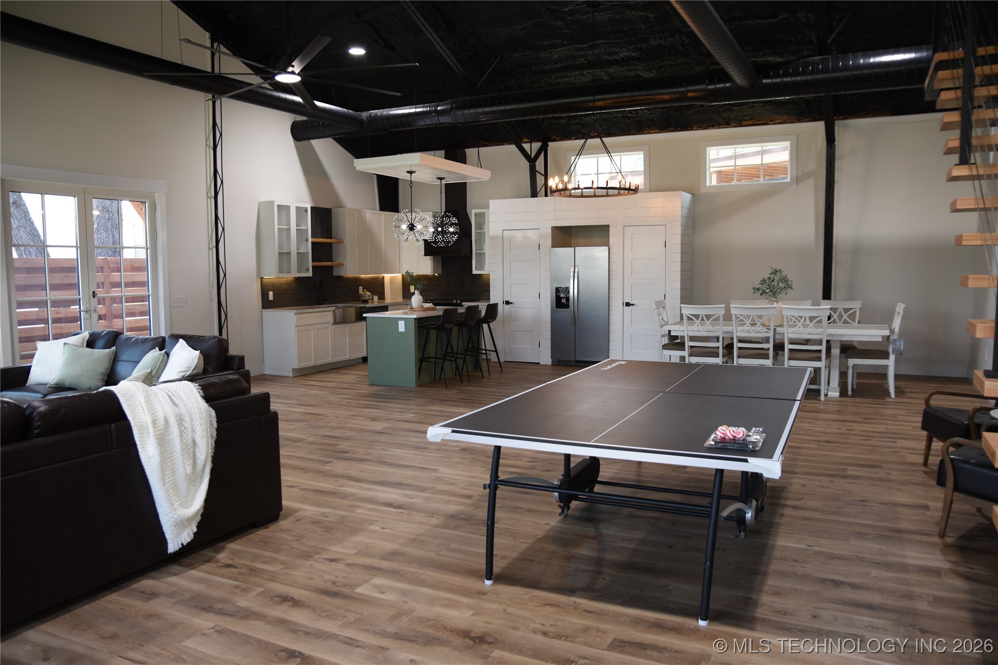 37094 S Cliff Crest Drive Property Photo 8