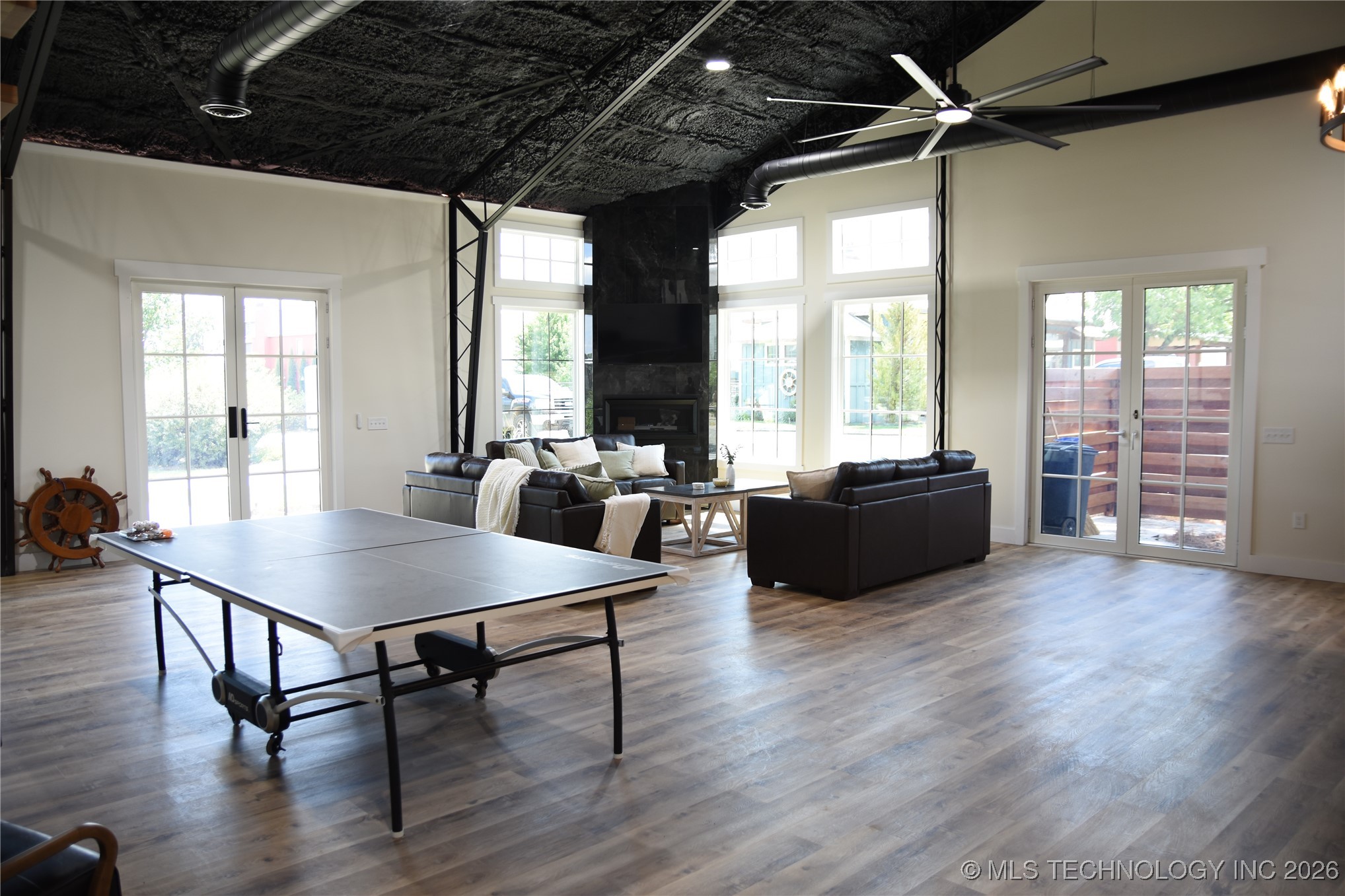 37094 S Cliff Crest Drive Property Photo 9