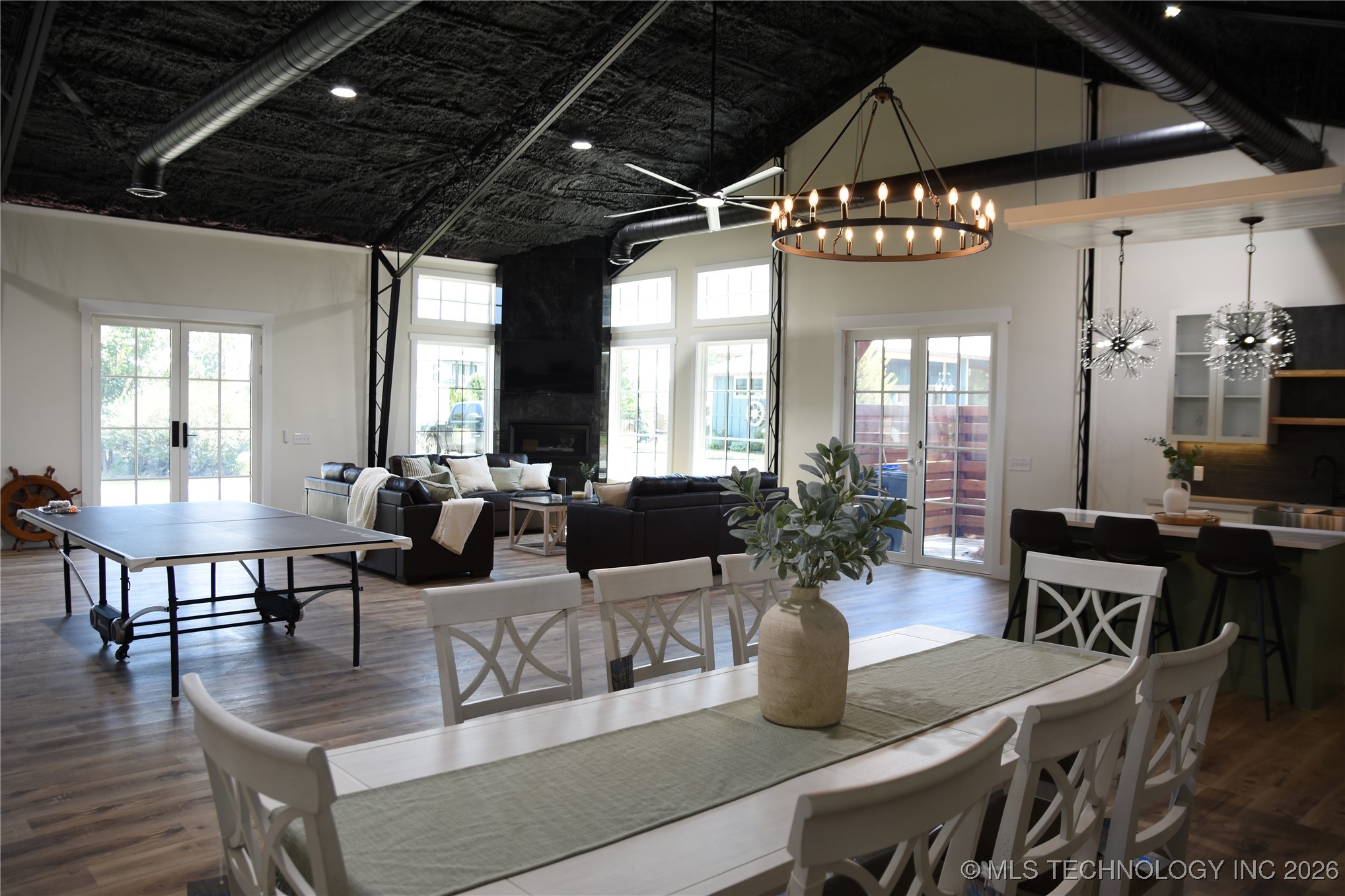 37094 S Cliff Crest Drive Property Photo 10