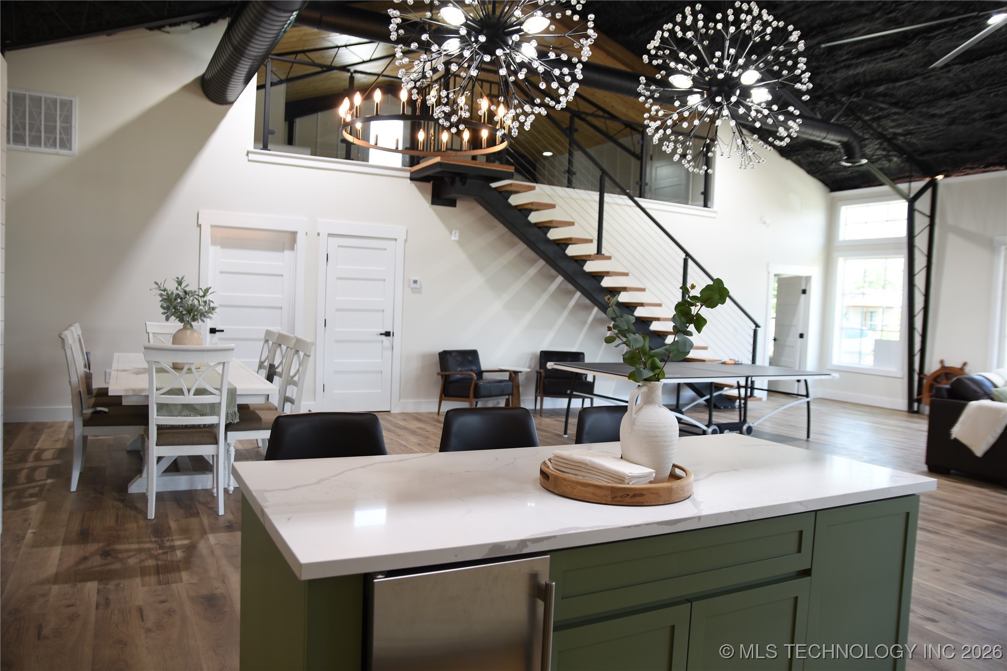 37094 S Cliff Crest Drive Property Photo 15