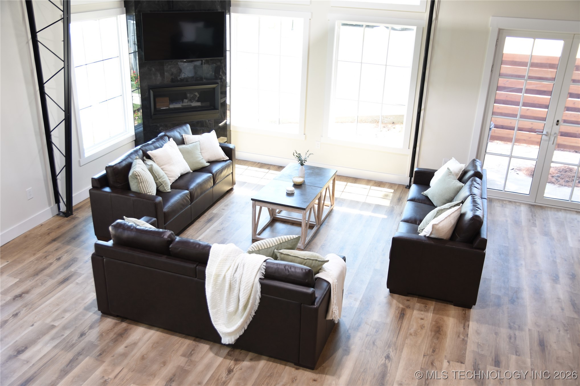 37094 S Cliff Crest Drive Property Photo 19