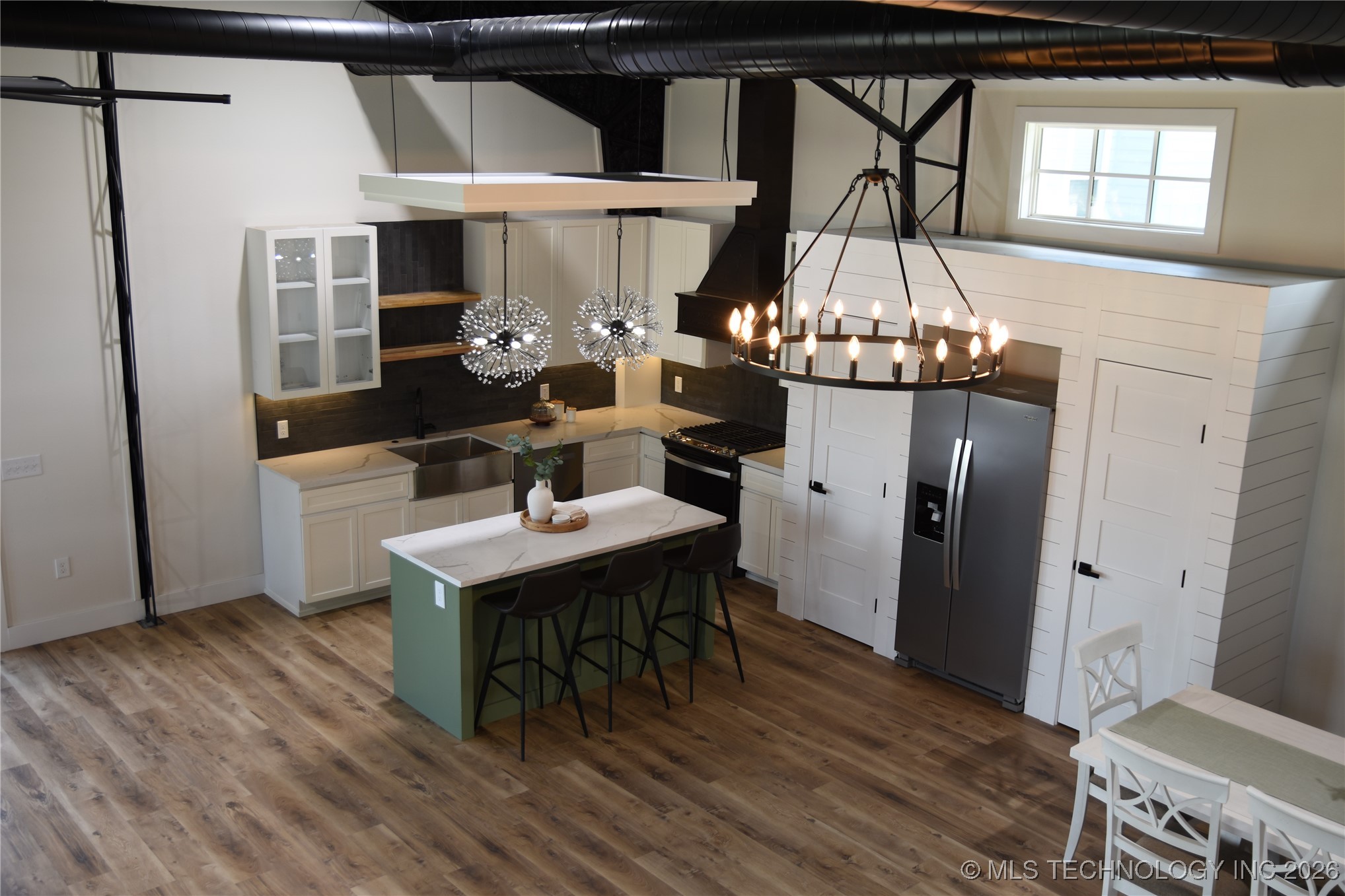 37094 S Cliff Crest Drive Property Photo 20