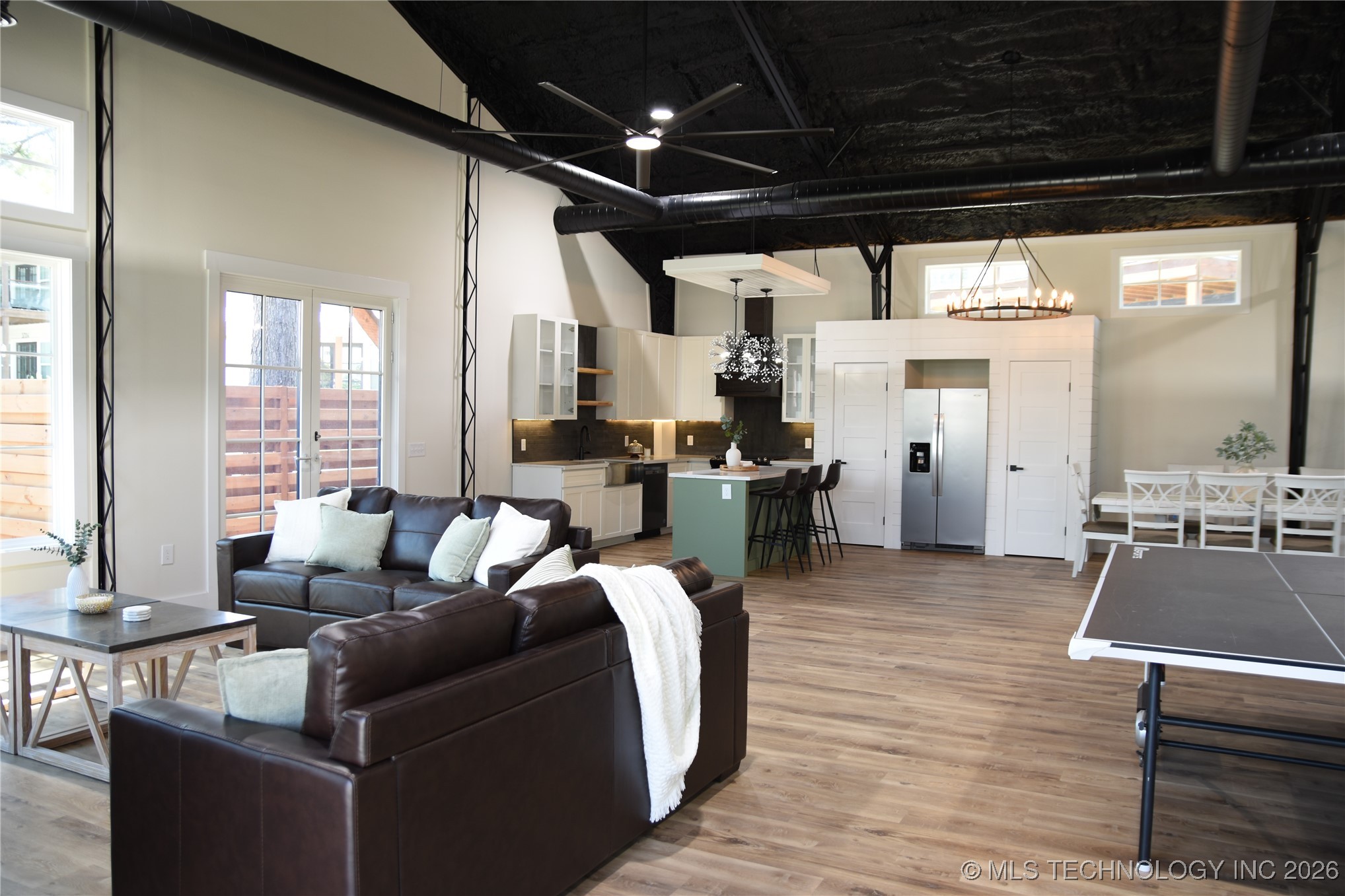 37094 S Cliff Crest Drive Property Photo 22