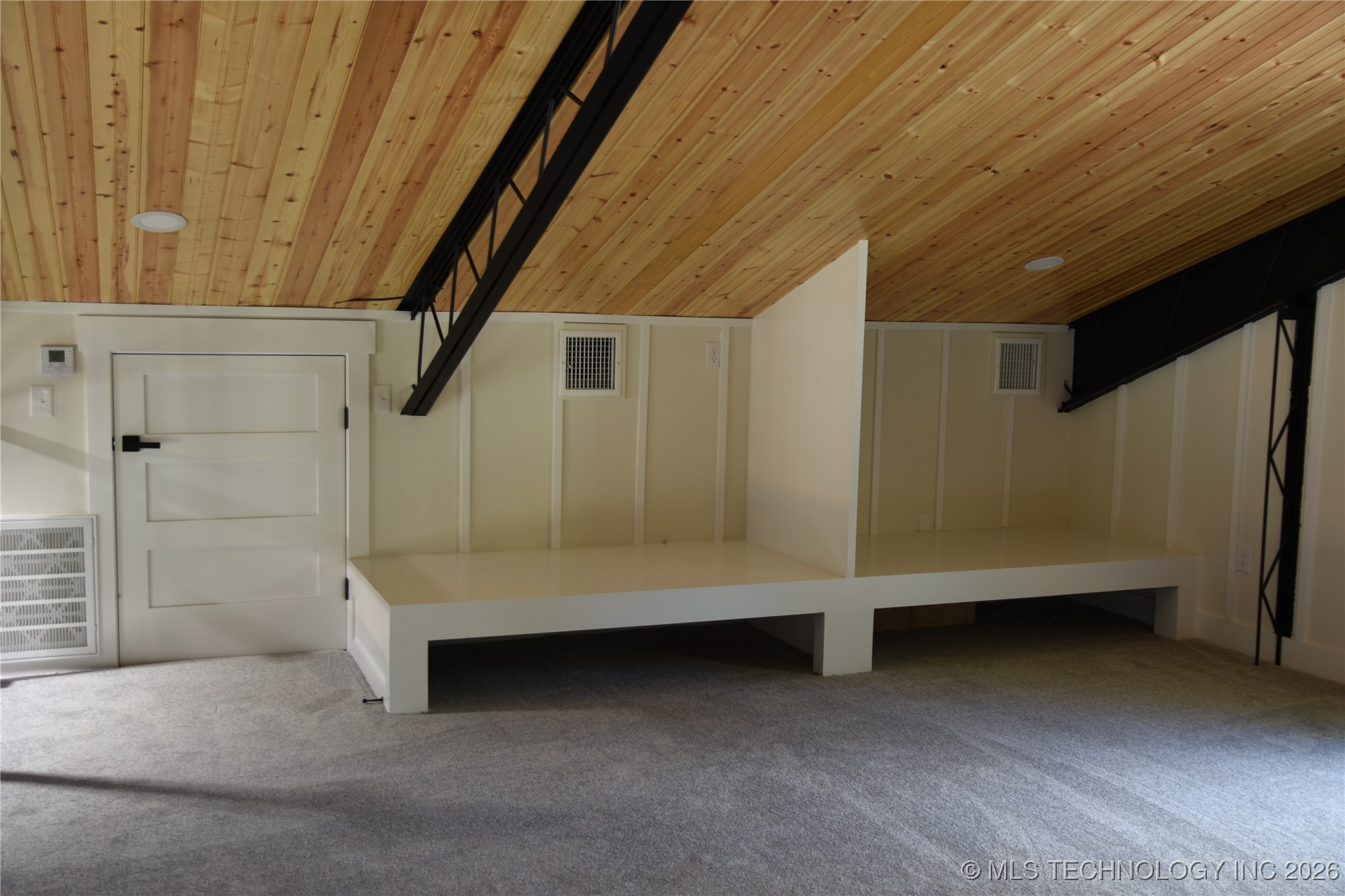 37094 S Cliff Crest Drive Property Photo 46