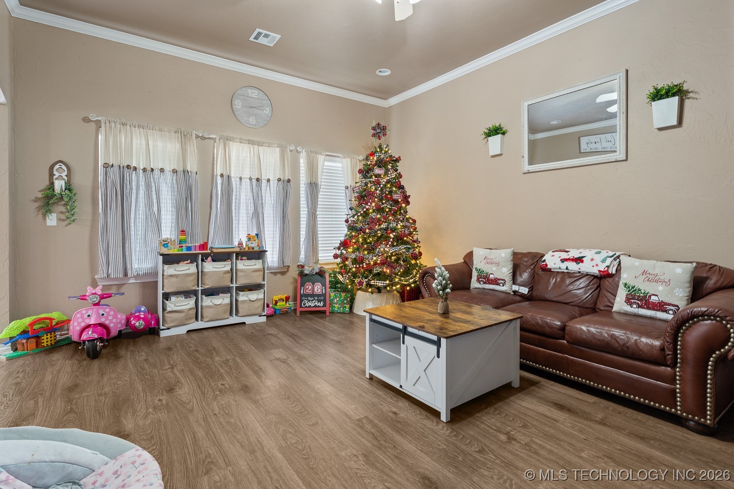 4627 Lakeshore Drive Property Photo 5