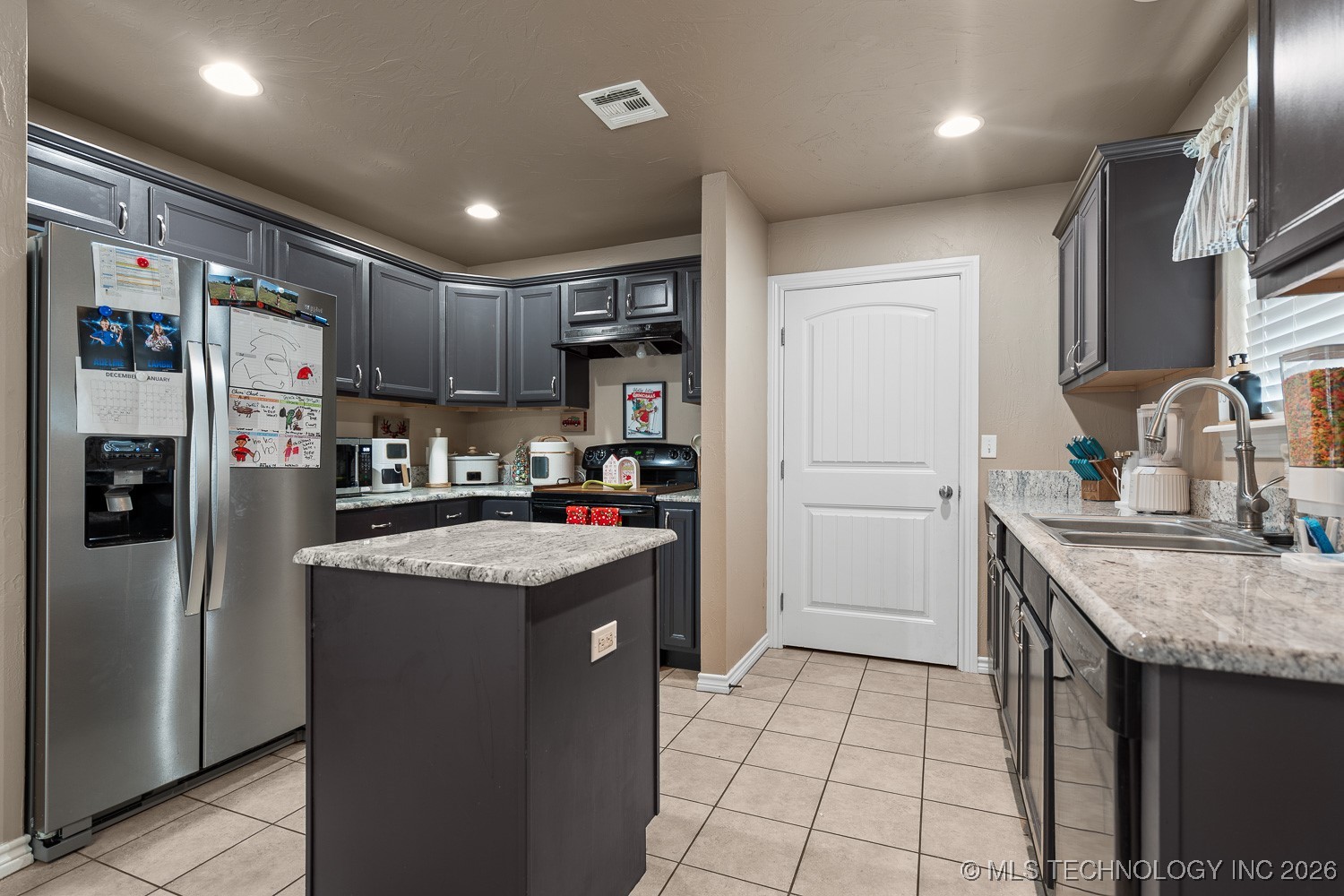 4627 Lakeshore Drive Property Photo 9