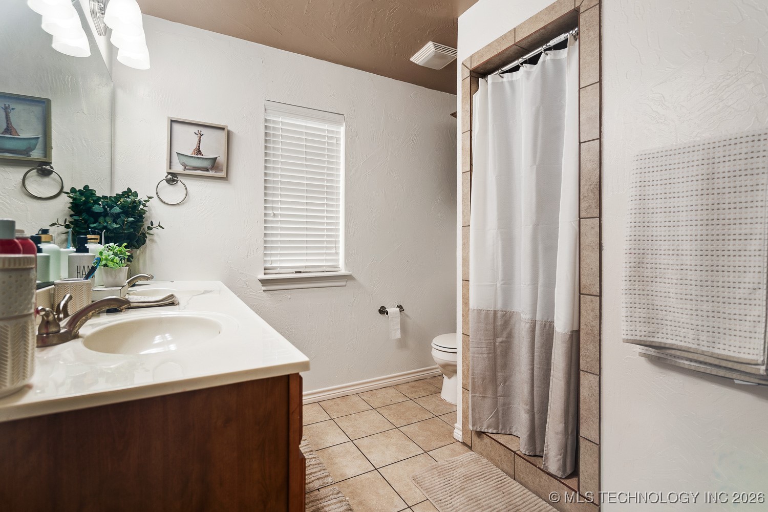 4627 Lakeshore Drive Property Photo 17