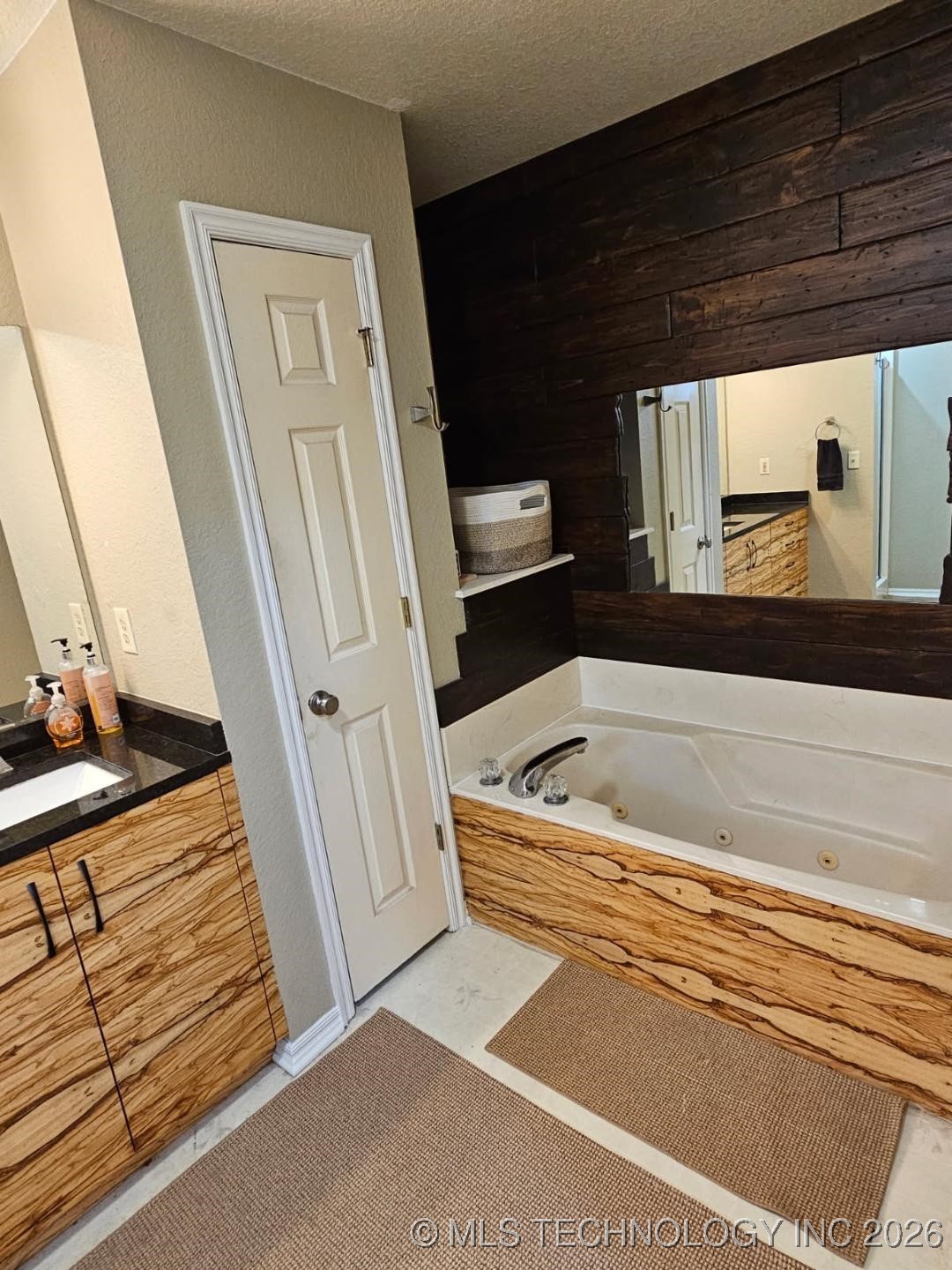 11016 N 160th East East Avenue Property Photo 17