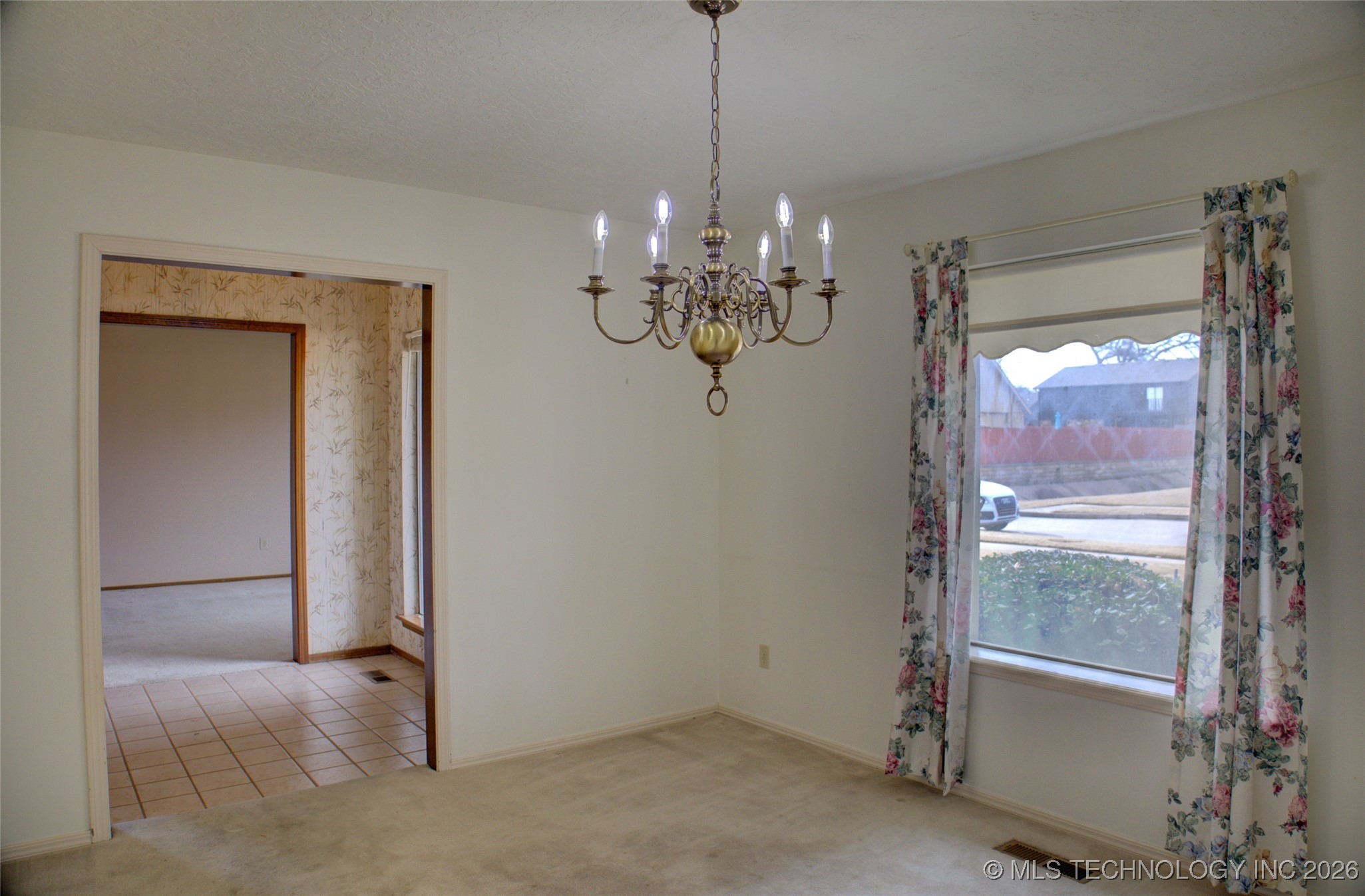 8305 S 5th Street Property Photo 12