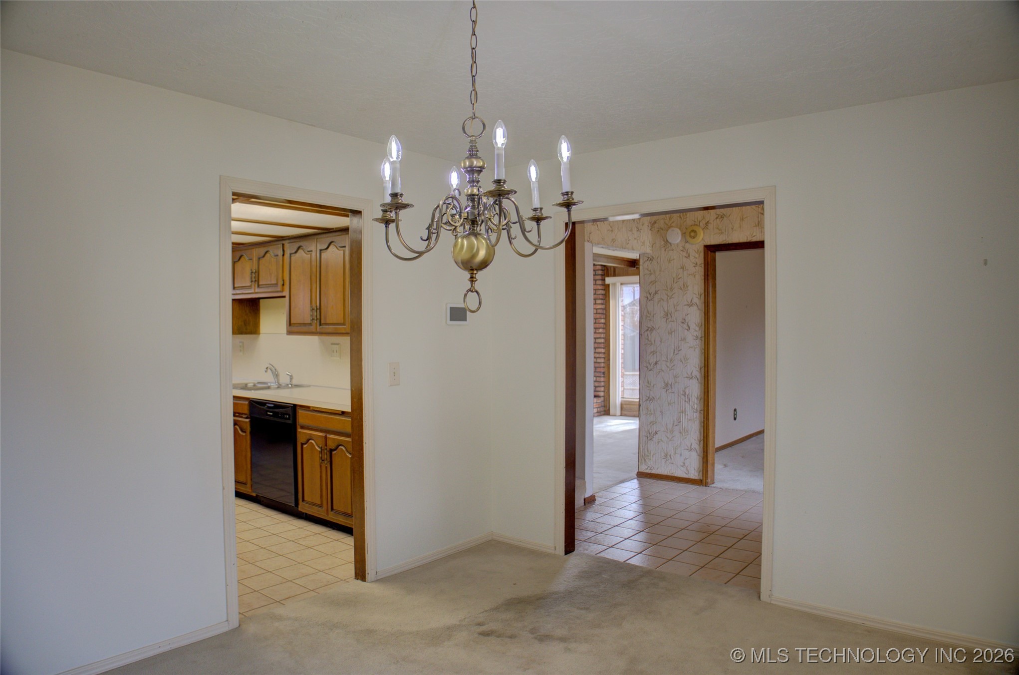 8305 S 5th Street Property Photo 13