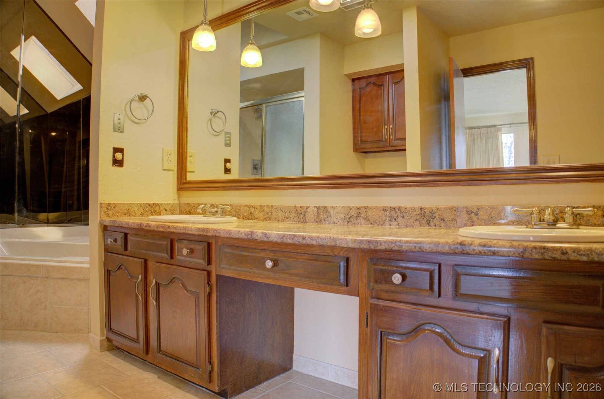 8305 S 5th Street Property Photo 40