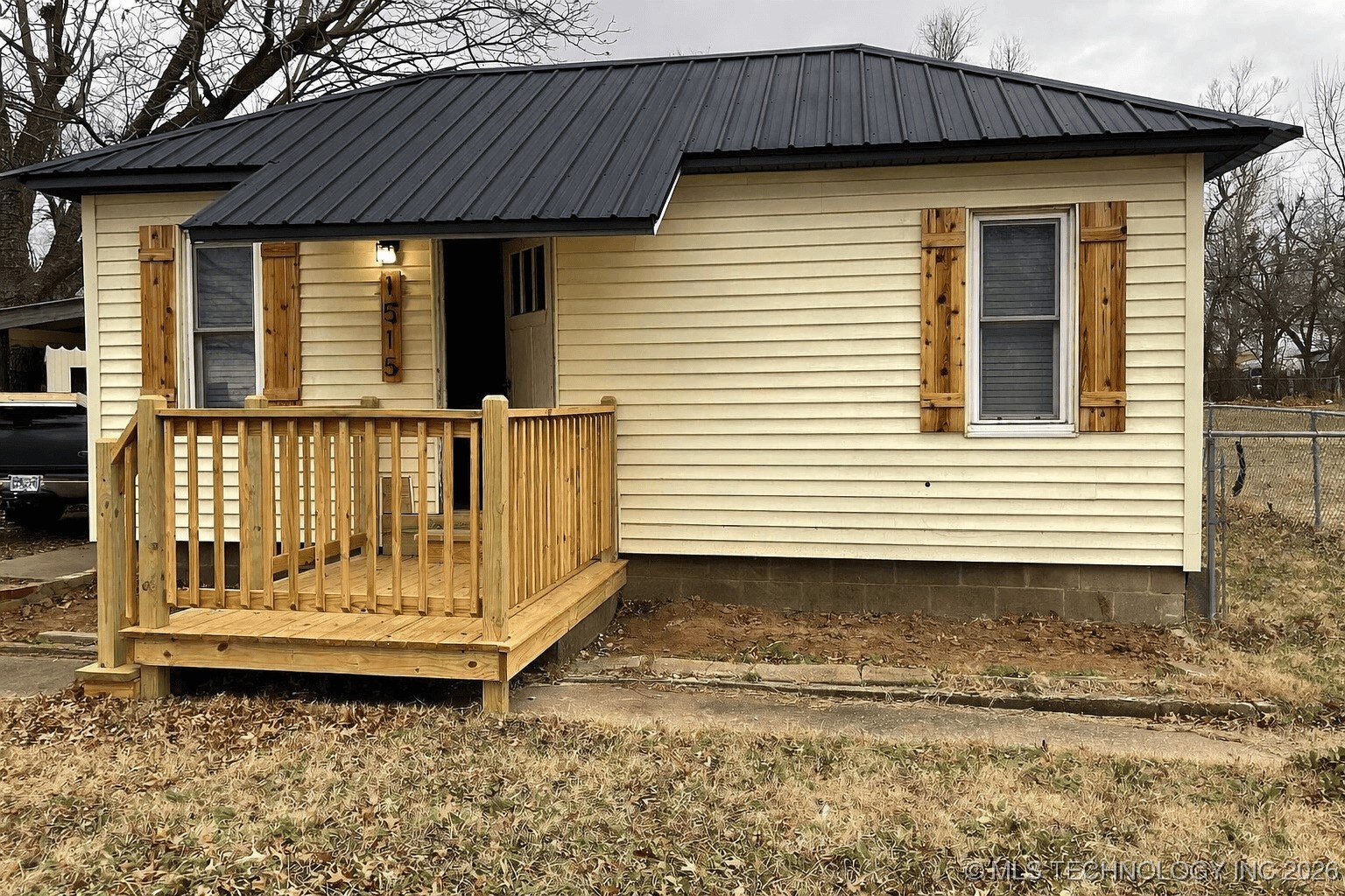 1515 E Oak Street Property Photo 4