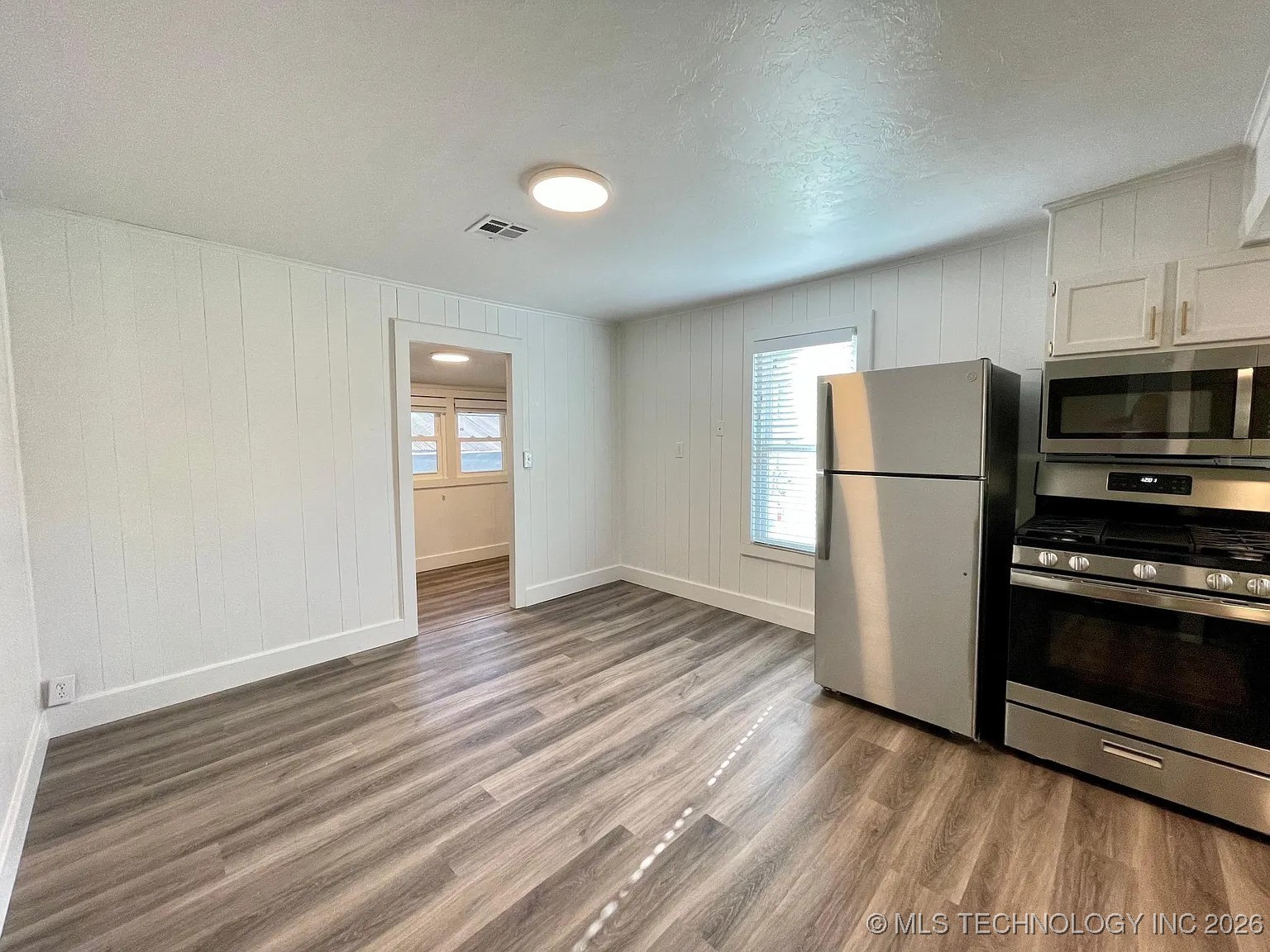 1515 E Oak Street Property Photo 8