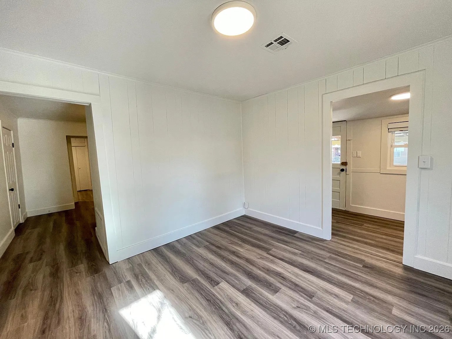 1515 E Oak Street Property Photo 9