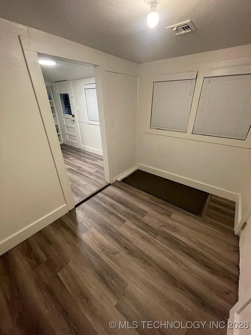 1515 E Oak Street Property Photo 20