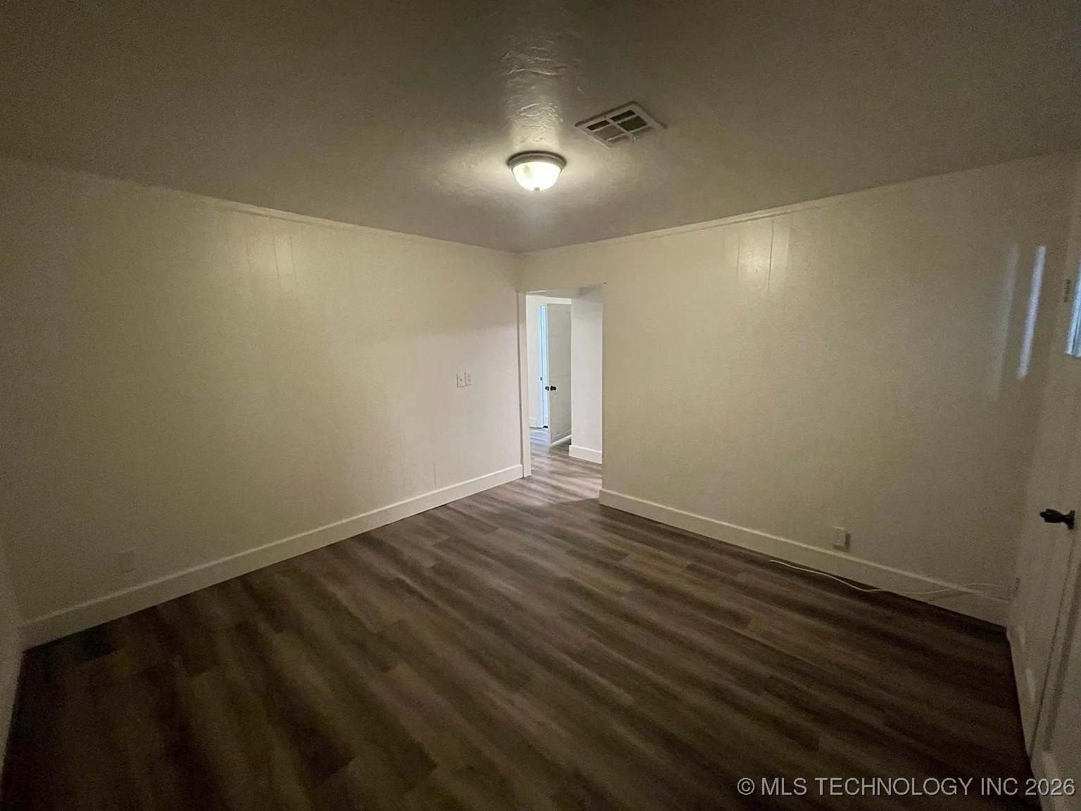 1515 E Oak Street Property Photo 25