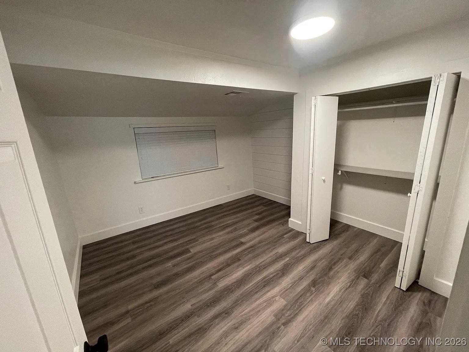 1515 E Oak Street Property Photo 27