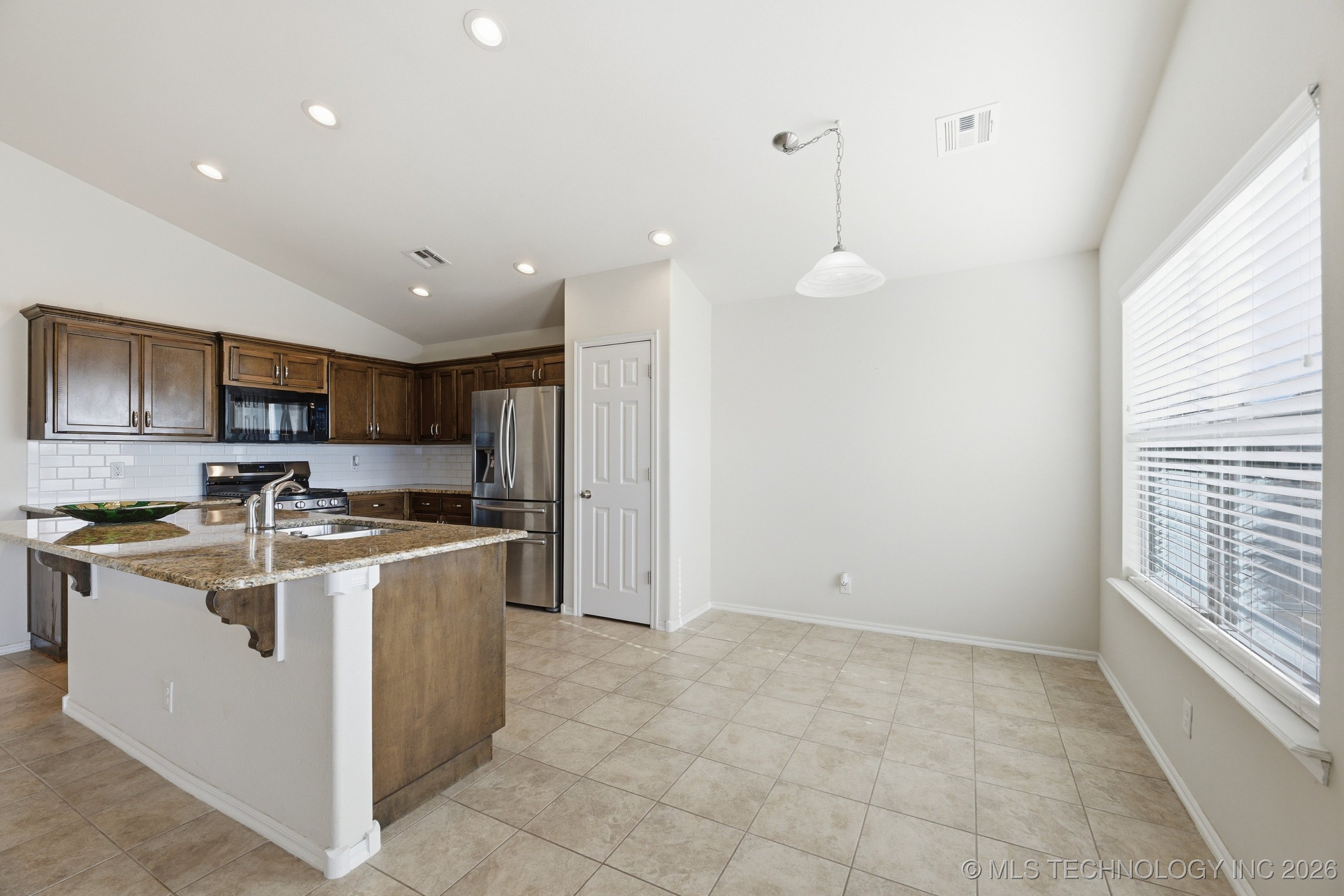 3904 W 104th Street S Property Photo 7