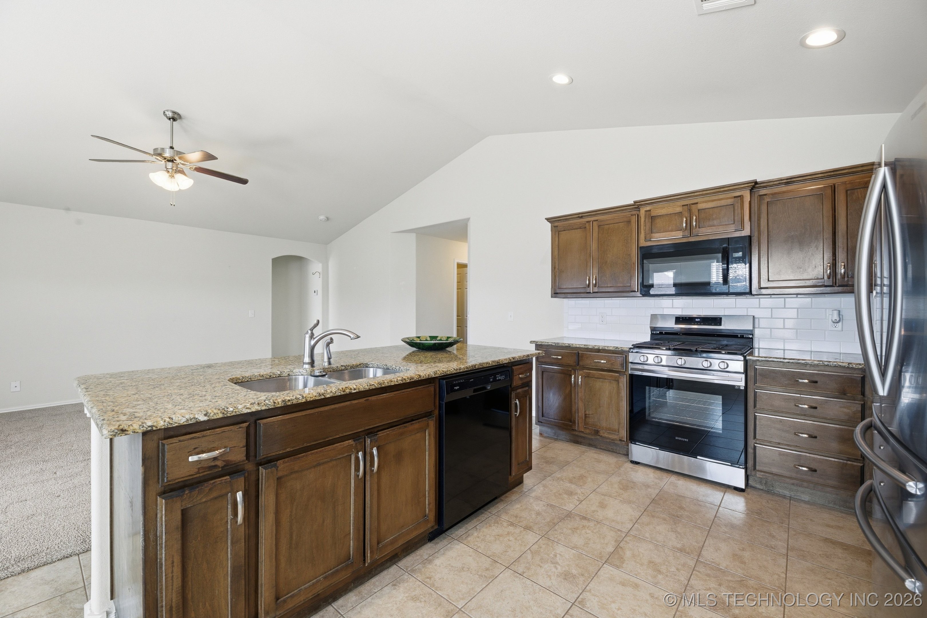 3904 W 104th Street S Property Photo 9