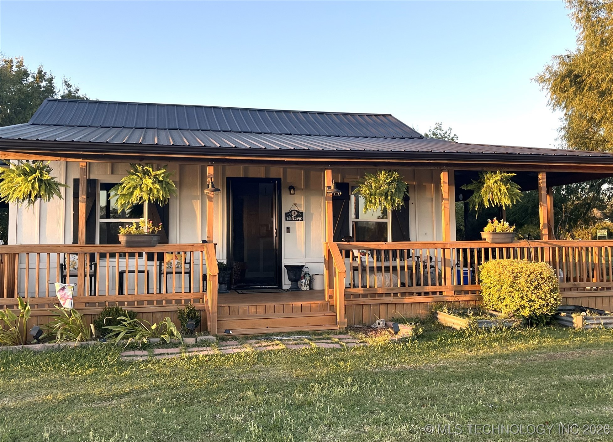 68 W 480 Road Property Photo 1