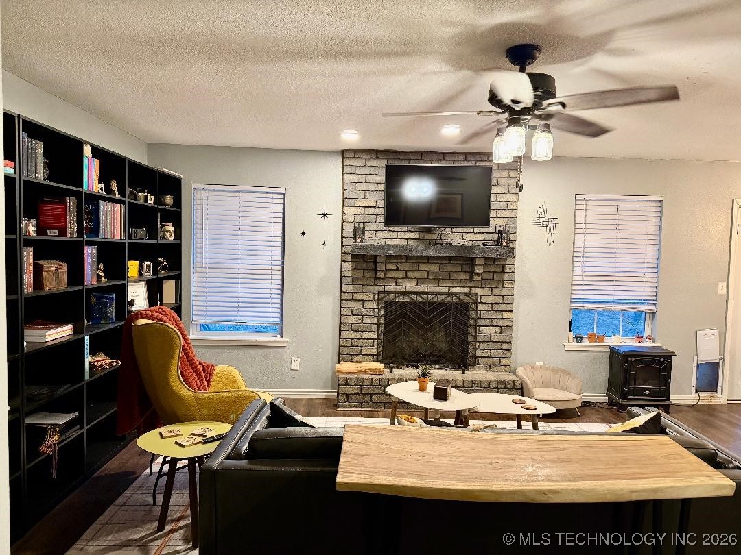 21609 E 32nd Place S Property Photo 3