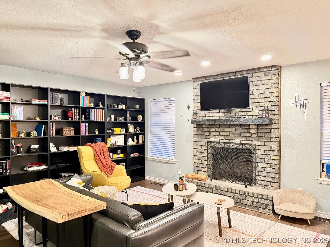 21609 E 32nd Place S Property Photo 4