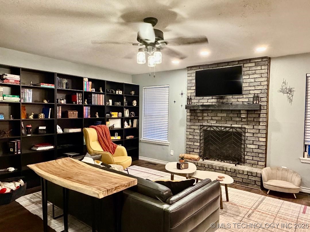 21609 E 32nd Place S Property Photo 5