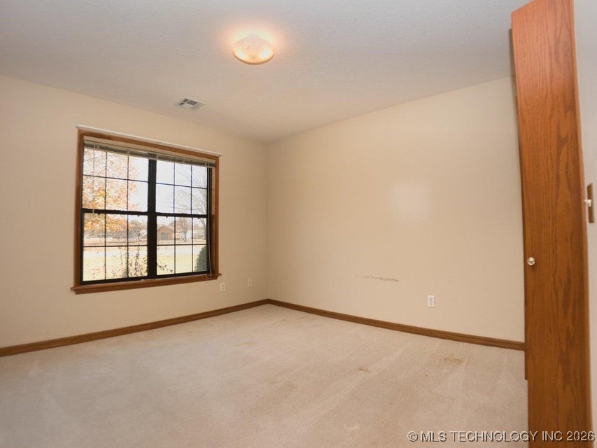 1119 Rolling Oaks Road Property Photo 26