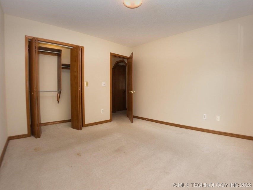 1119 Rolling Oaks Road Property Photo 32
