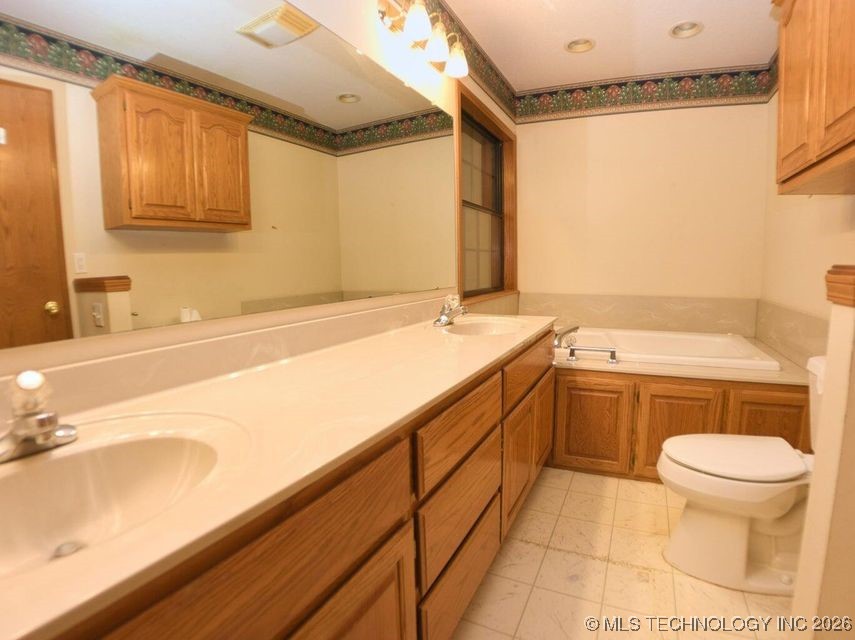 1119 Rolling Oaks Road Property Photo 40