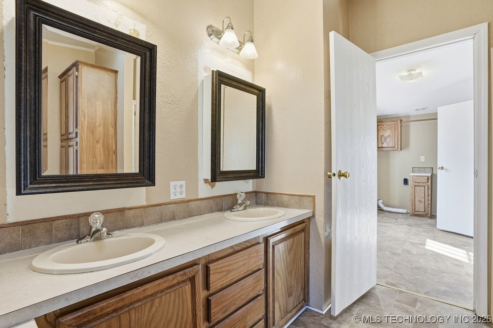 13706 Peabody Drive Property Photo 43