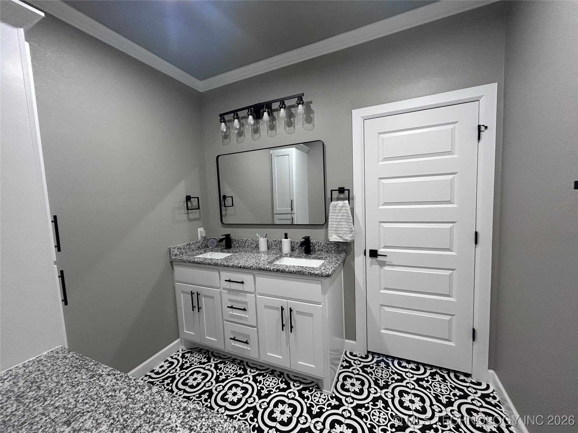 8201 S 13th Street East Property Photo 24