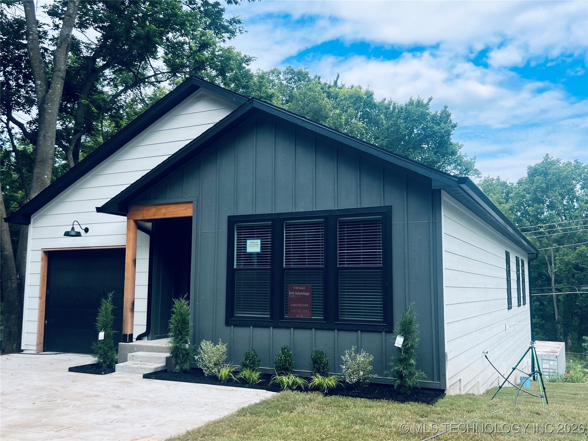 29 Circle Drive Property Photo 1