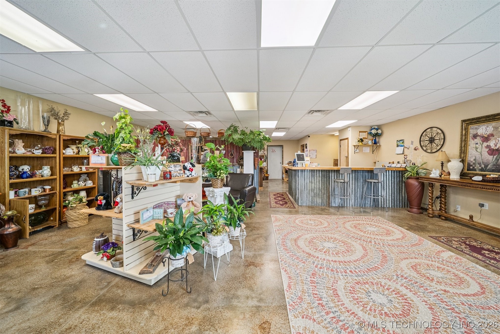 421 E Commercial Street Property Photo 9