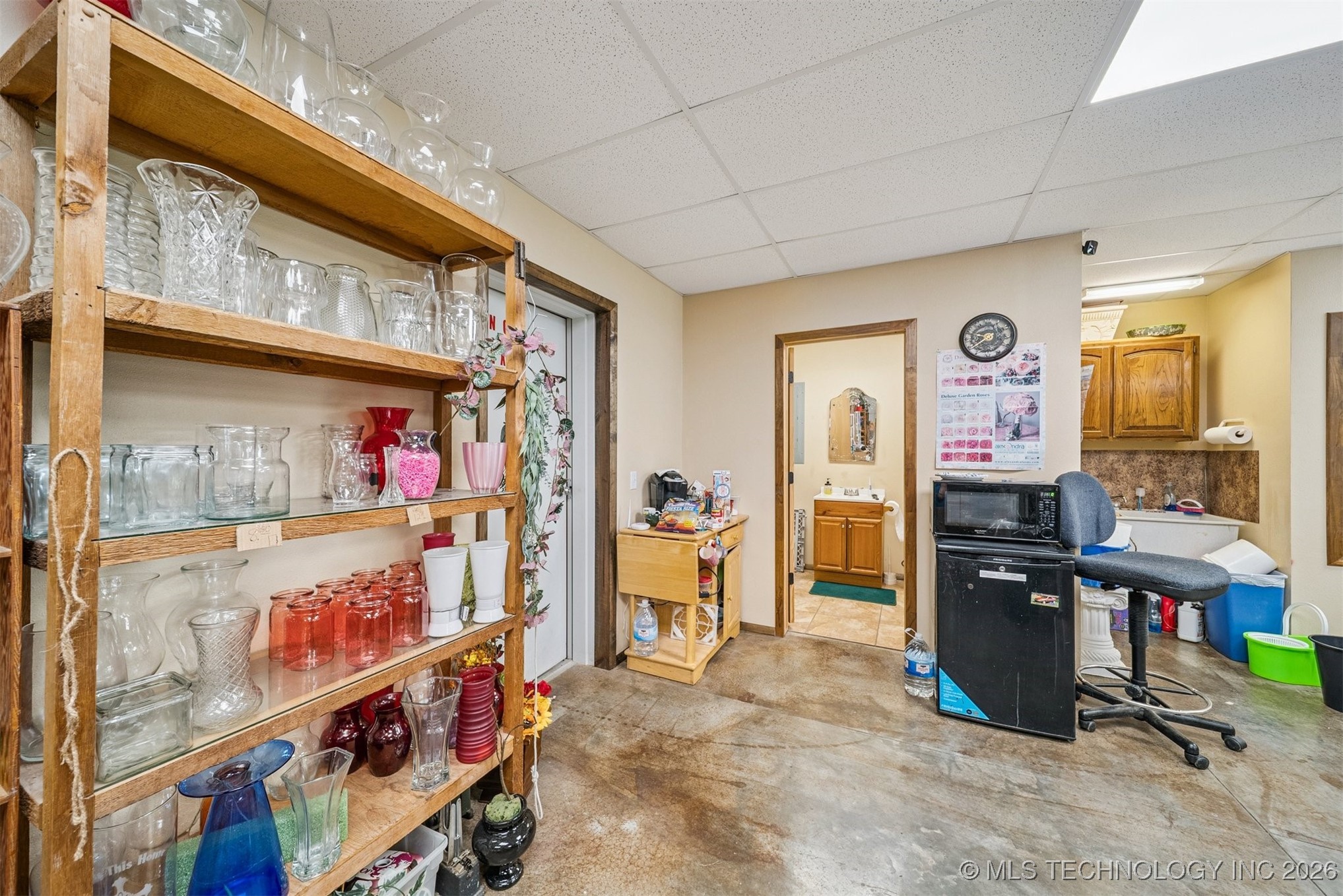 421 E Commercial Street Property Photo 16