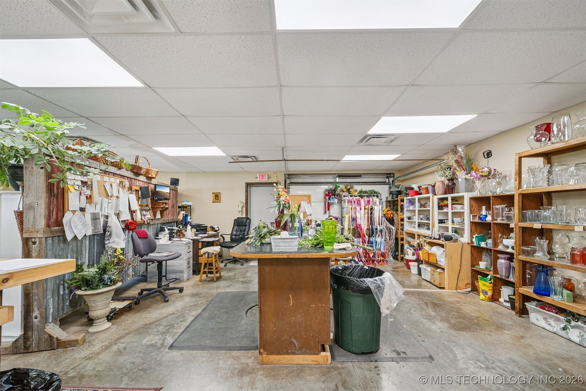 421 E Commercial Street Property Photo 18