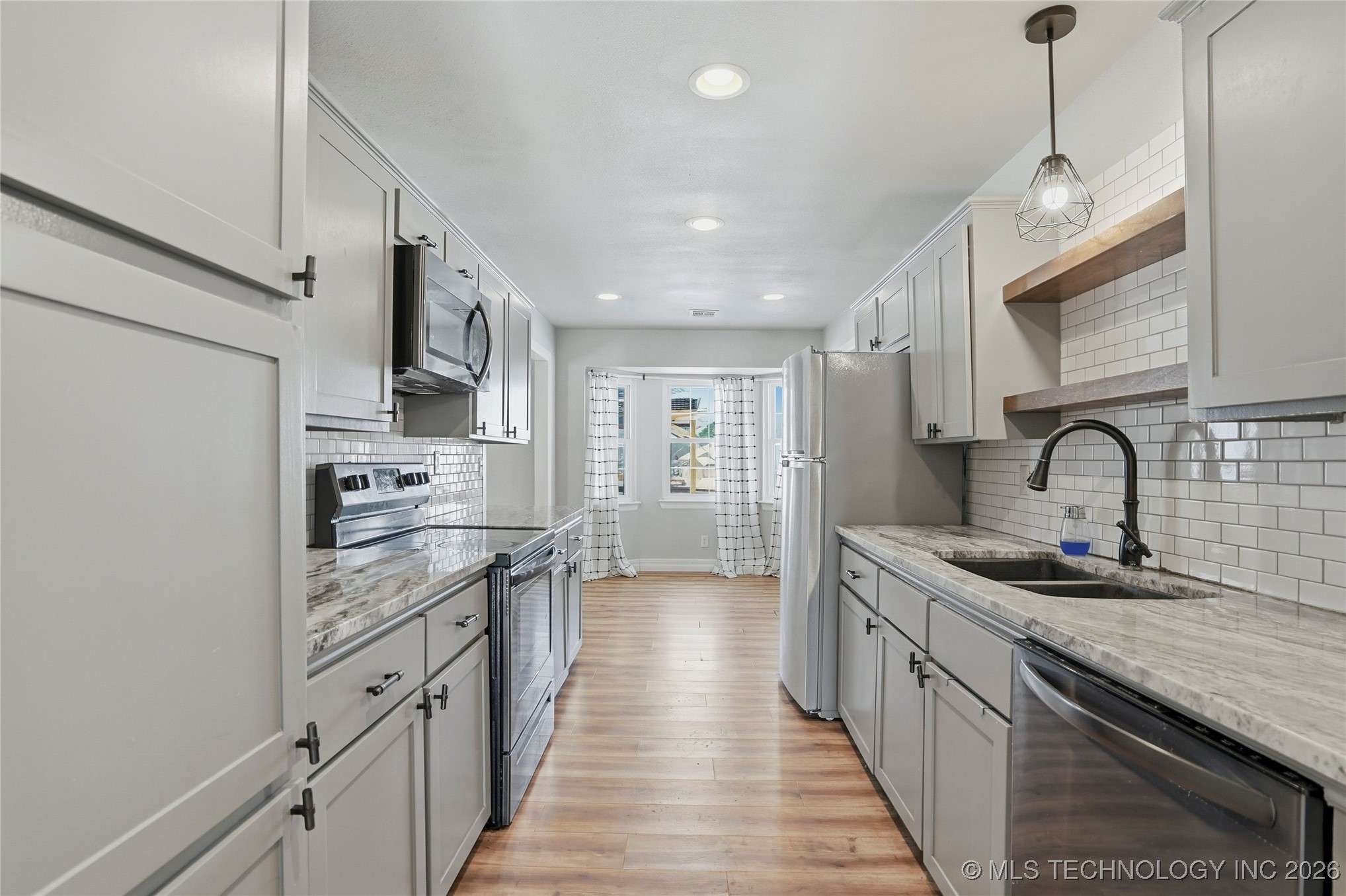 18415 S Hilltop Court Property Photo 16