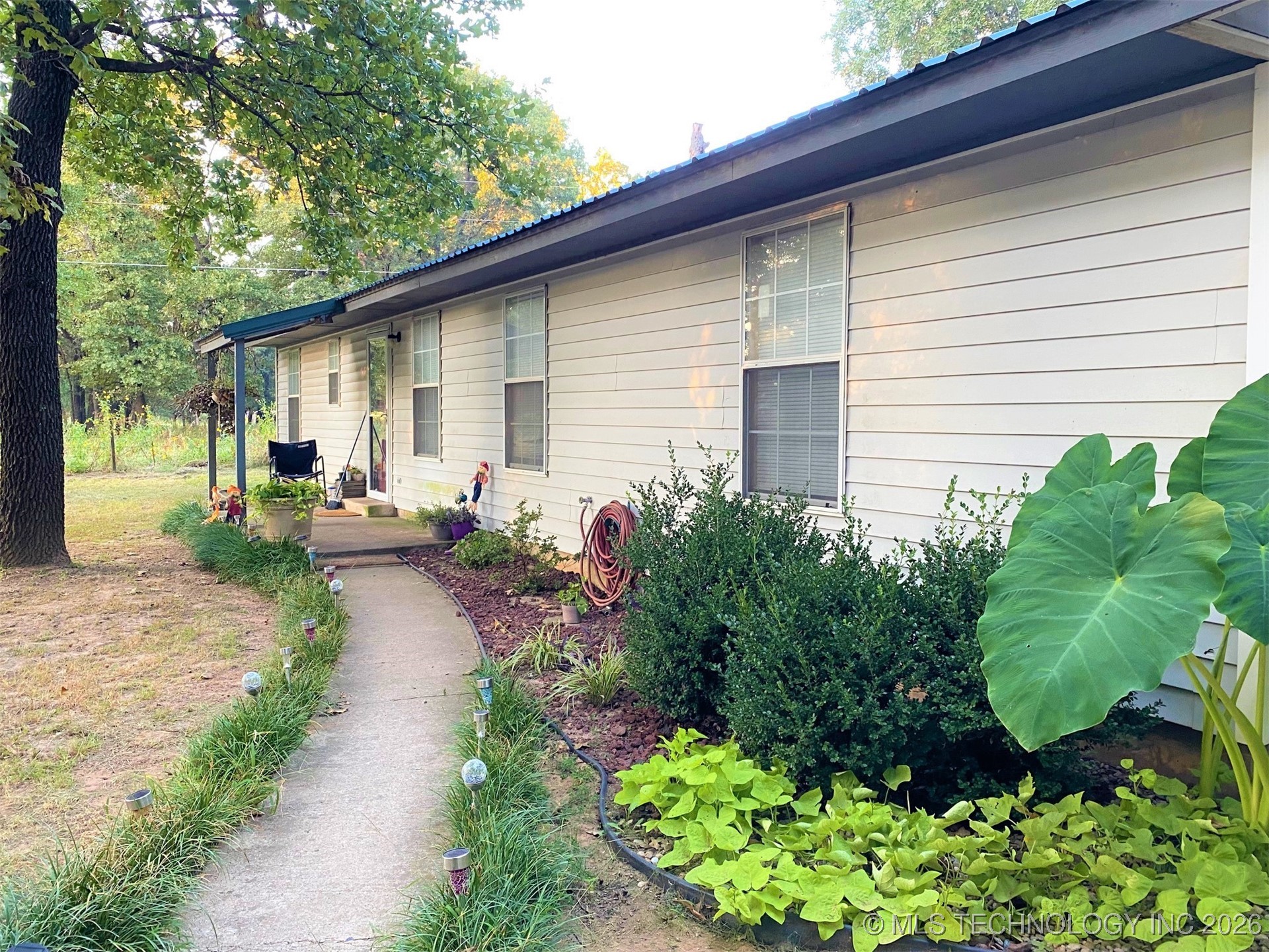 4110 Derrick Street Property Photo 3