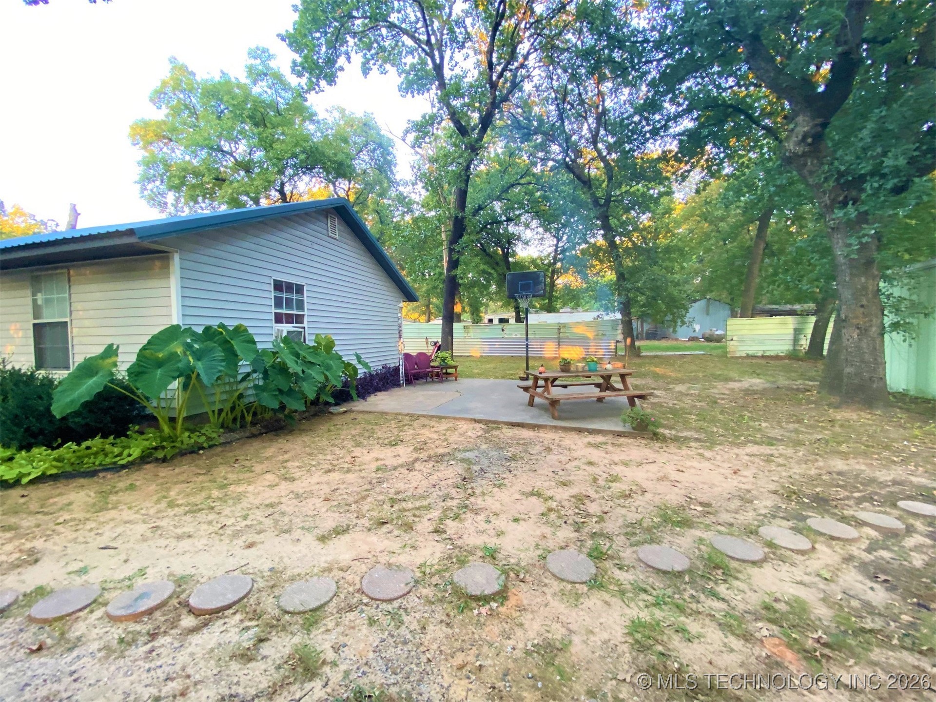 4110 Derrick Street Property Photo 16