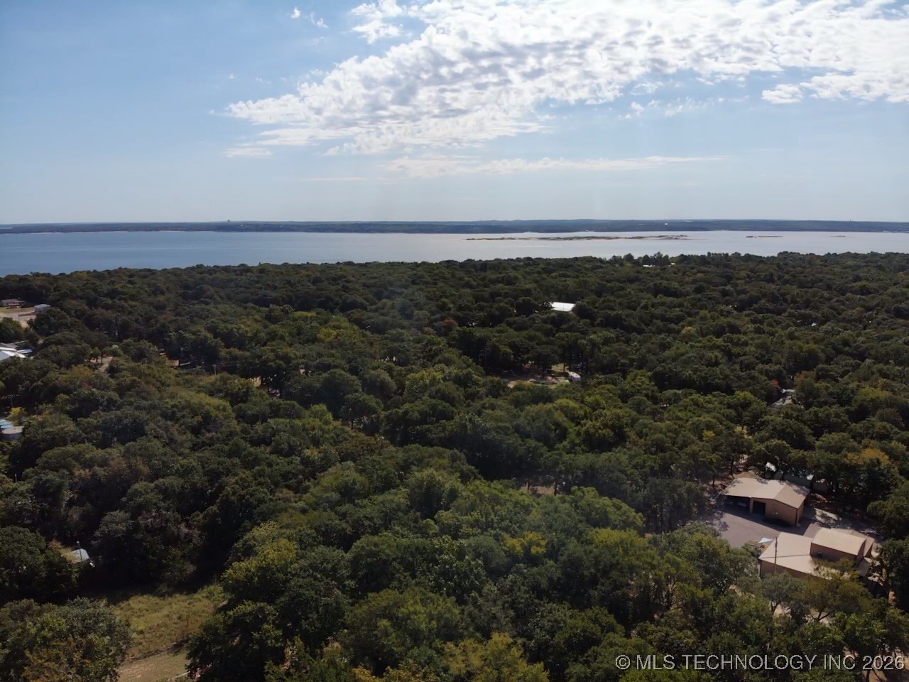 10782 Hickory Property Photo 4