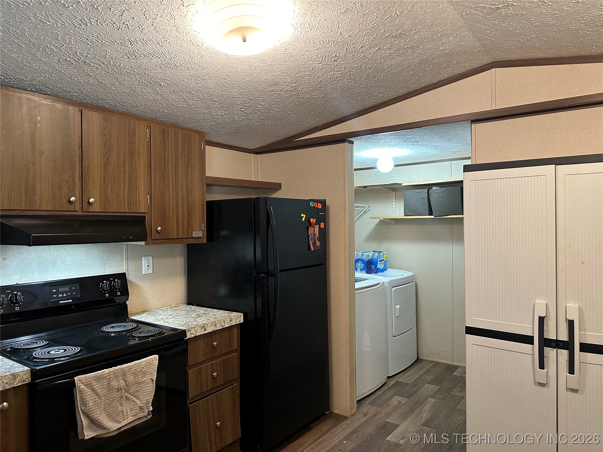 10782 Hickory Property Photo 7