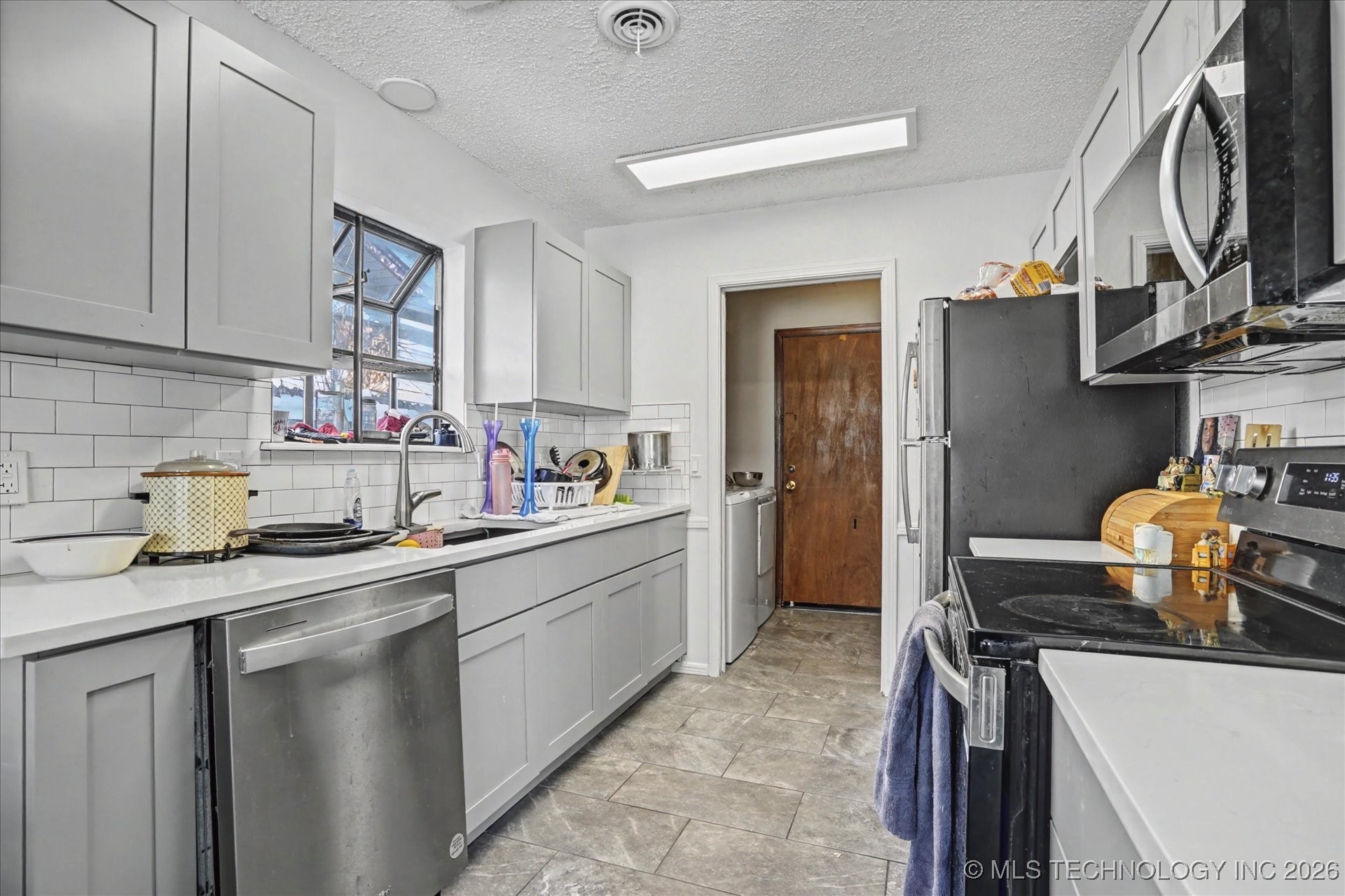 3356 S 142nd East Avenue Property Photo 10