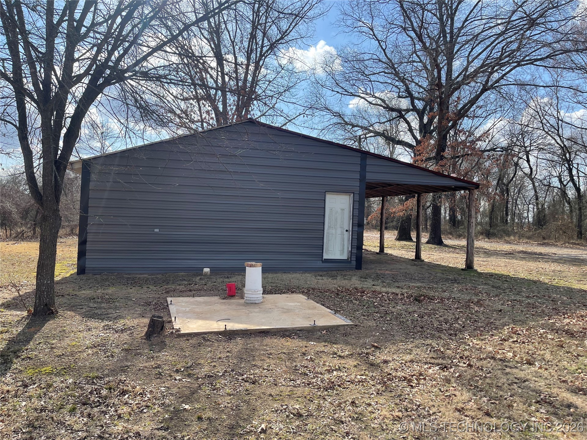 12078 S Forrest Hill Road Property Photo 3