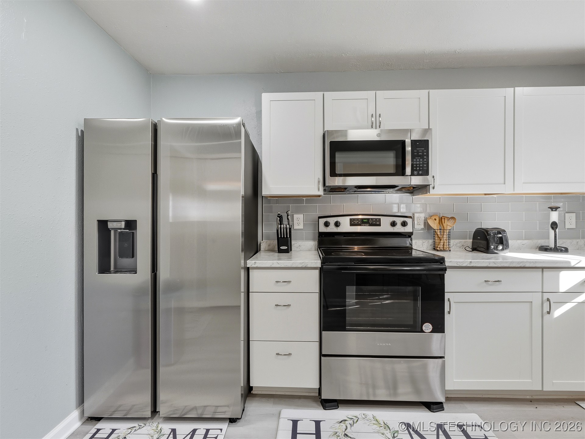 1215 E Beverly Property Photo 9