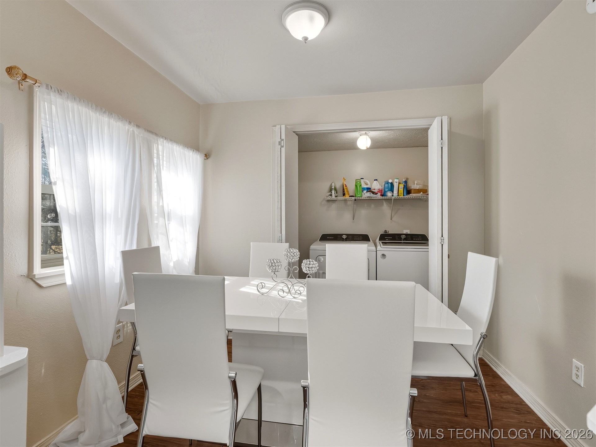 1215 E Beverly Property Photo 12